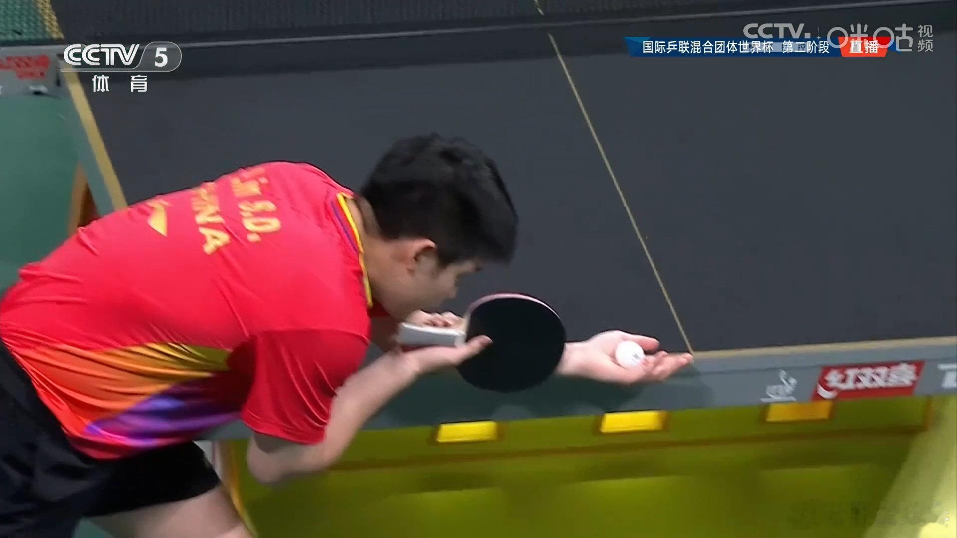 国乒8比0法国  林诗栋2比0泊雷特 林诗栋锁定胜局，国乒第二阶段8-0战胜法国