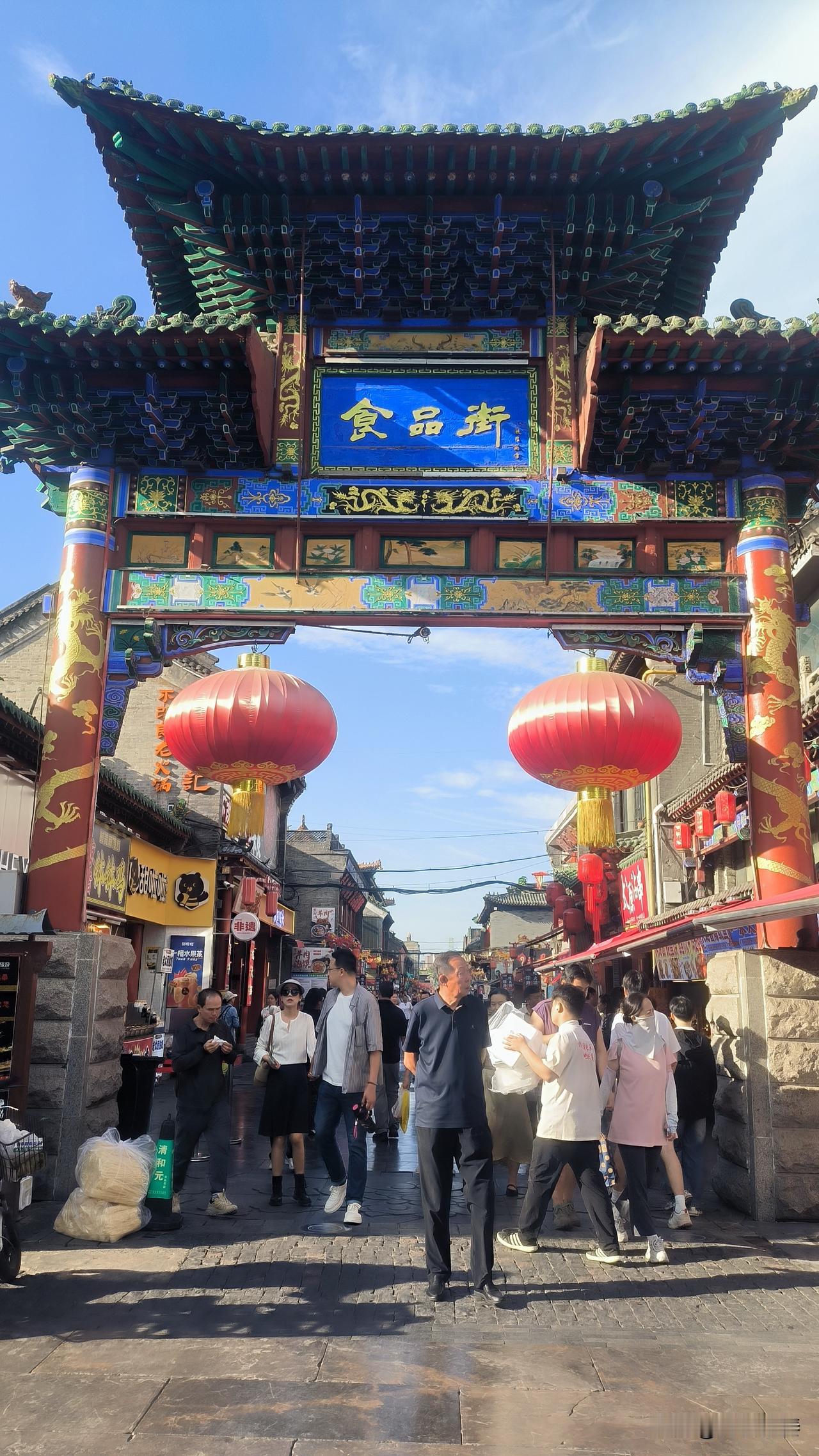 保定人逛太原！听出租车师傅指点打卡食品街、钟楼街

到太原游玩，食品街和钟楼街是