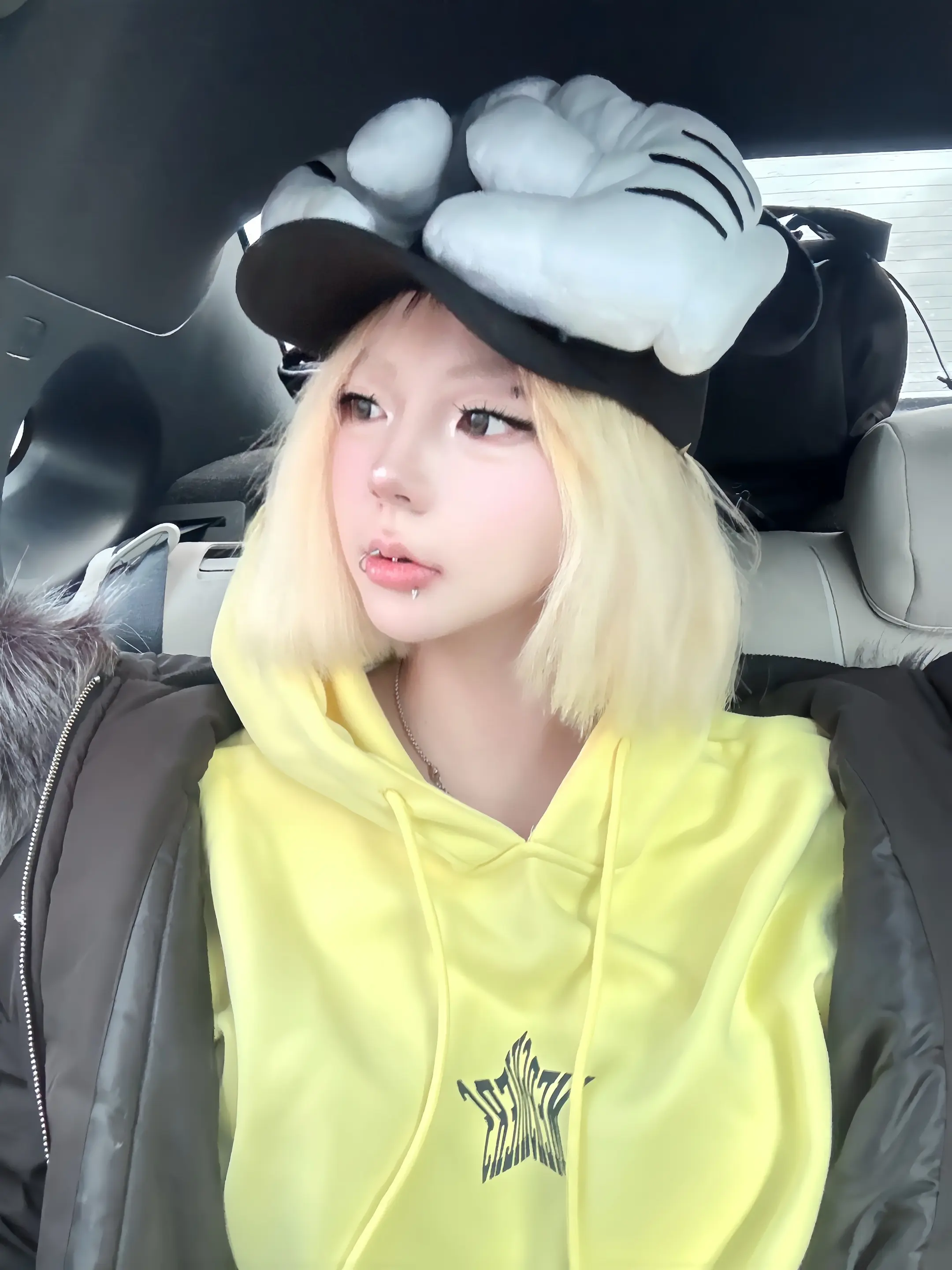 直到你真正失去我的那天 你才开始听我爱的歌 但我突然后悔把歌分享给你了...