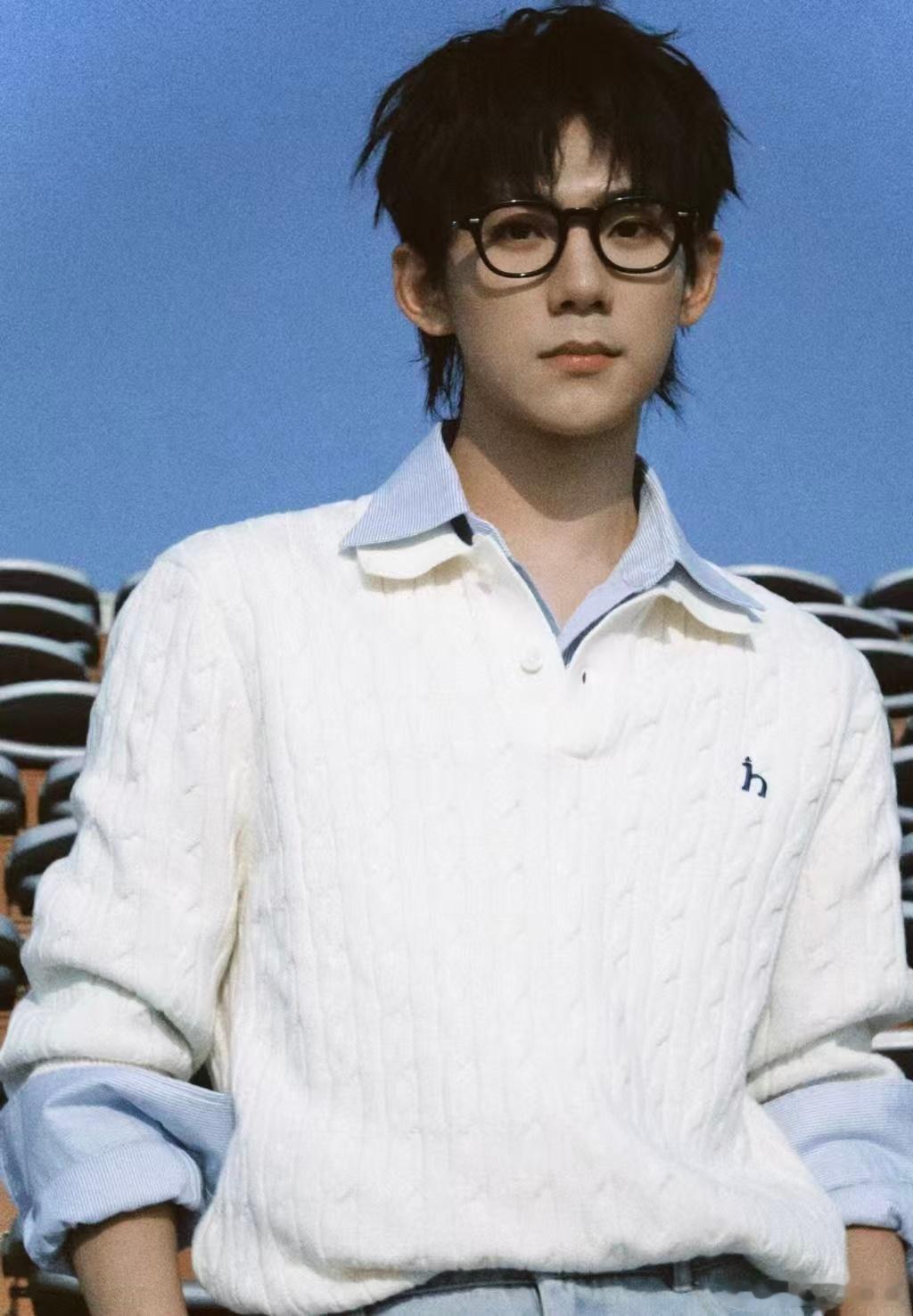 刘家祎出演十日终焉刘家祎十日终焉角色贴脸 林磊儿变韩一墨，反差惊人，刘家祎演技炸