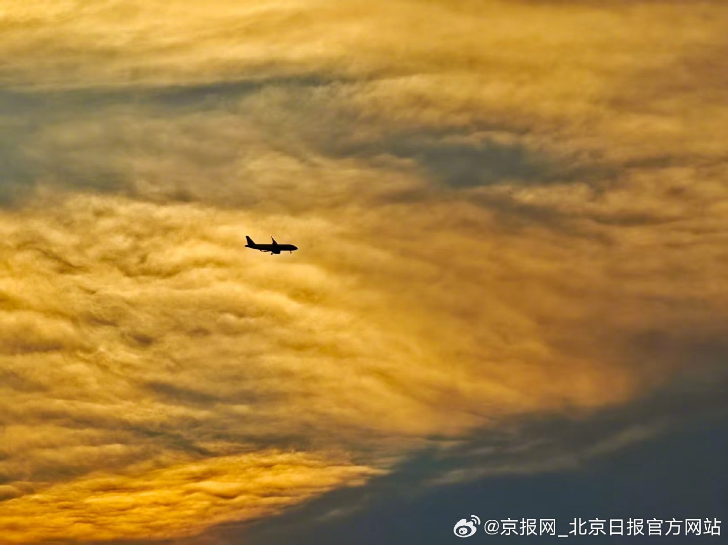 【惊艳！#北京晚霞伴你回家#】#北京晚霞好治愈# #今天北京真好看# 9月9日傍