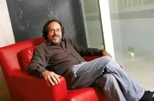 我乐观地认为，我们人类所拥有的推理能力、强大的想象力，以及提出新思想的能力，足以