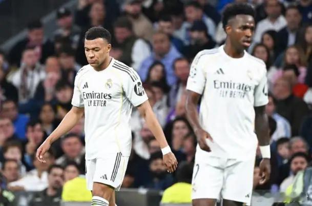 队报：皇马内部有人认为也许卖维尼修斯更好，老佛爷不同意04月24日讯 法国媒体队