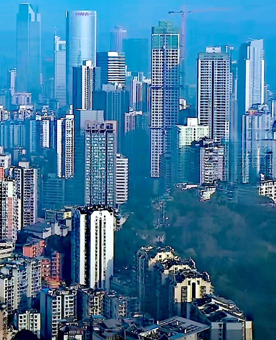 #秋日生活打卡季#这才是真实的重庆，实力中的实力哦！重庆这城市建设说真的，真的算