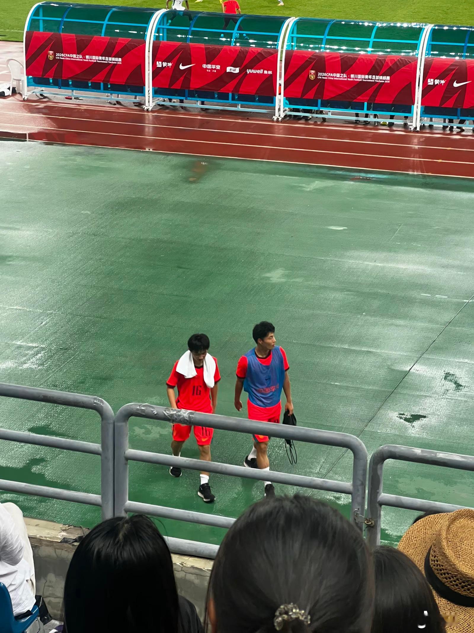 无所畏惧，勇往直前 