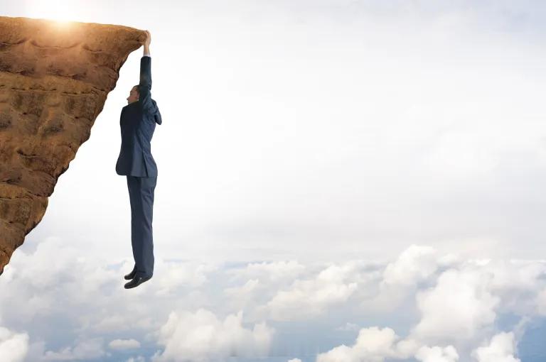 美国经济前景、衰退风险及劳动力市场动态的综合分析 经济前景警告顶级经济学家 Ma