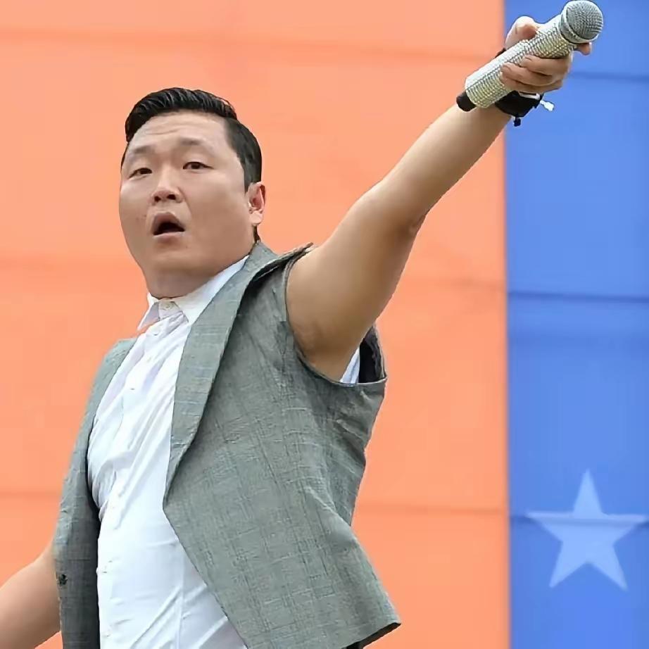 靠着《江南Style》走红的鸟叔朴载相
竟被移交检方
常年演艺奔波作息不规律，不