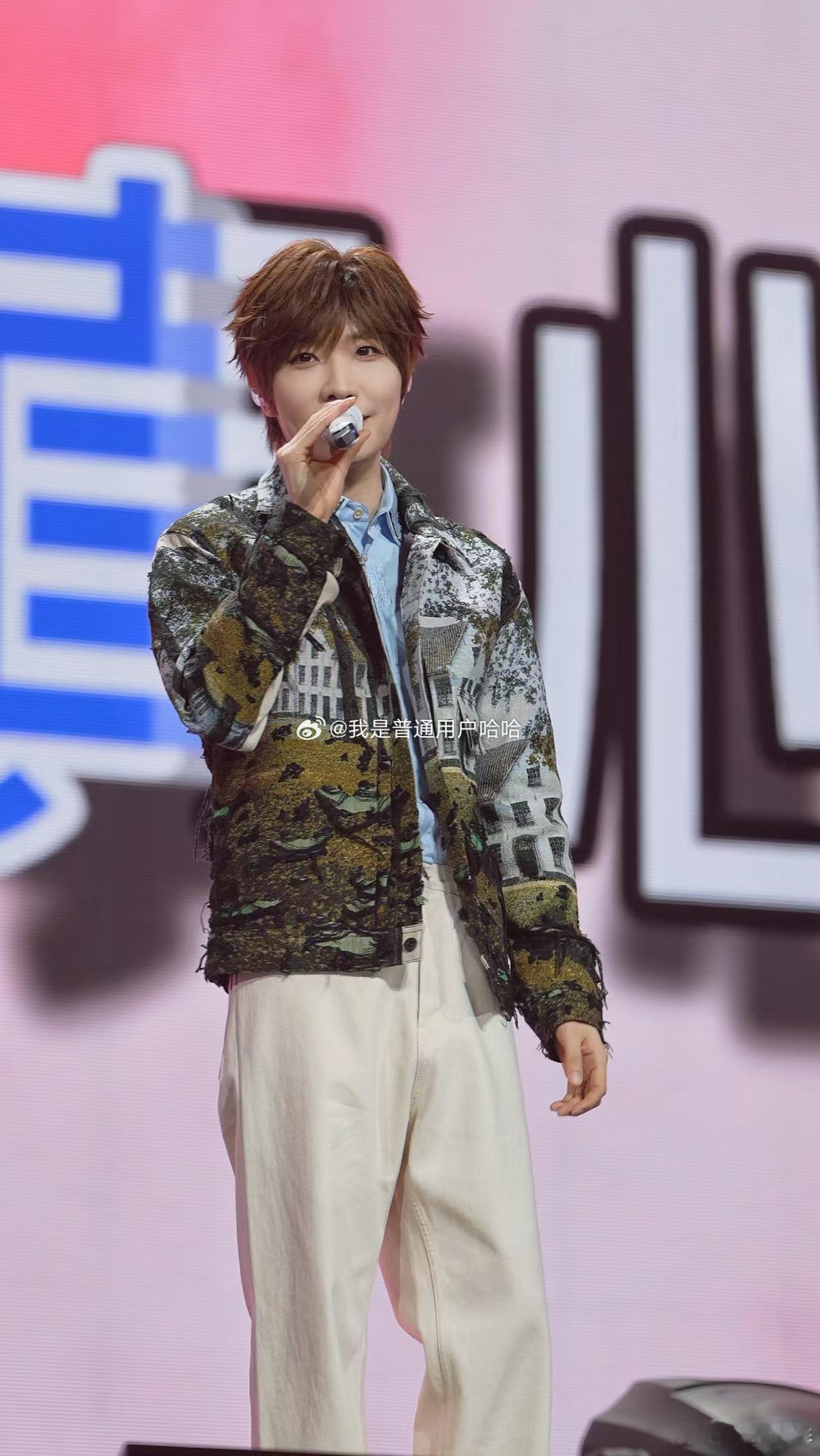 徐良徐良不仅有曲库还有题库徐良题库又更新了徐良真的太懂怀旧了，把青春里的课堂和考