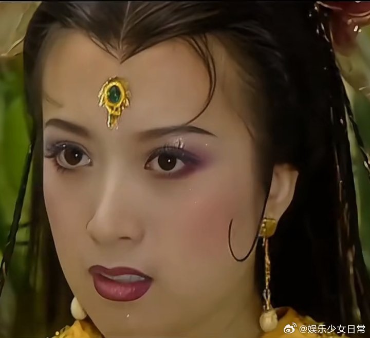 金巧巧回应腮肉没了金巧巧这波真的是用亲身经历给所有人敲警钟！医美真的别盲目跟风，