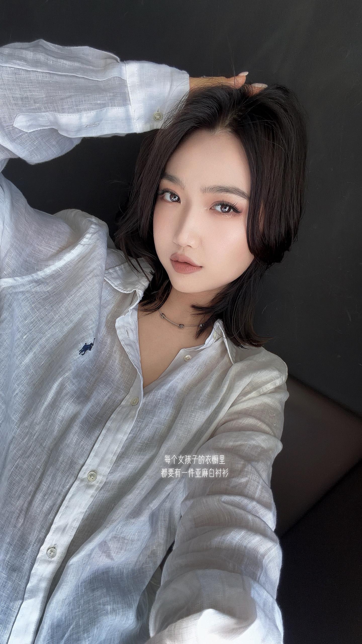 非得做顺从的玫瑰？做带刺的野蔷薇不可以吗？