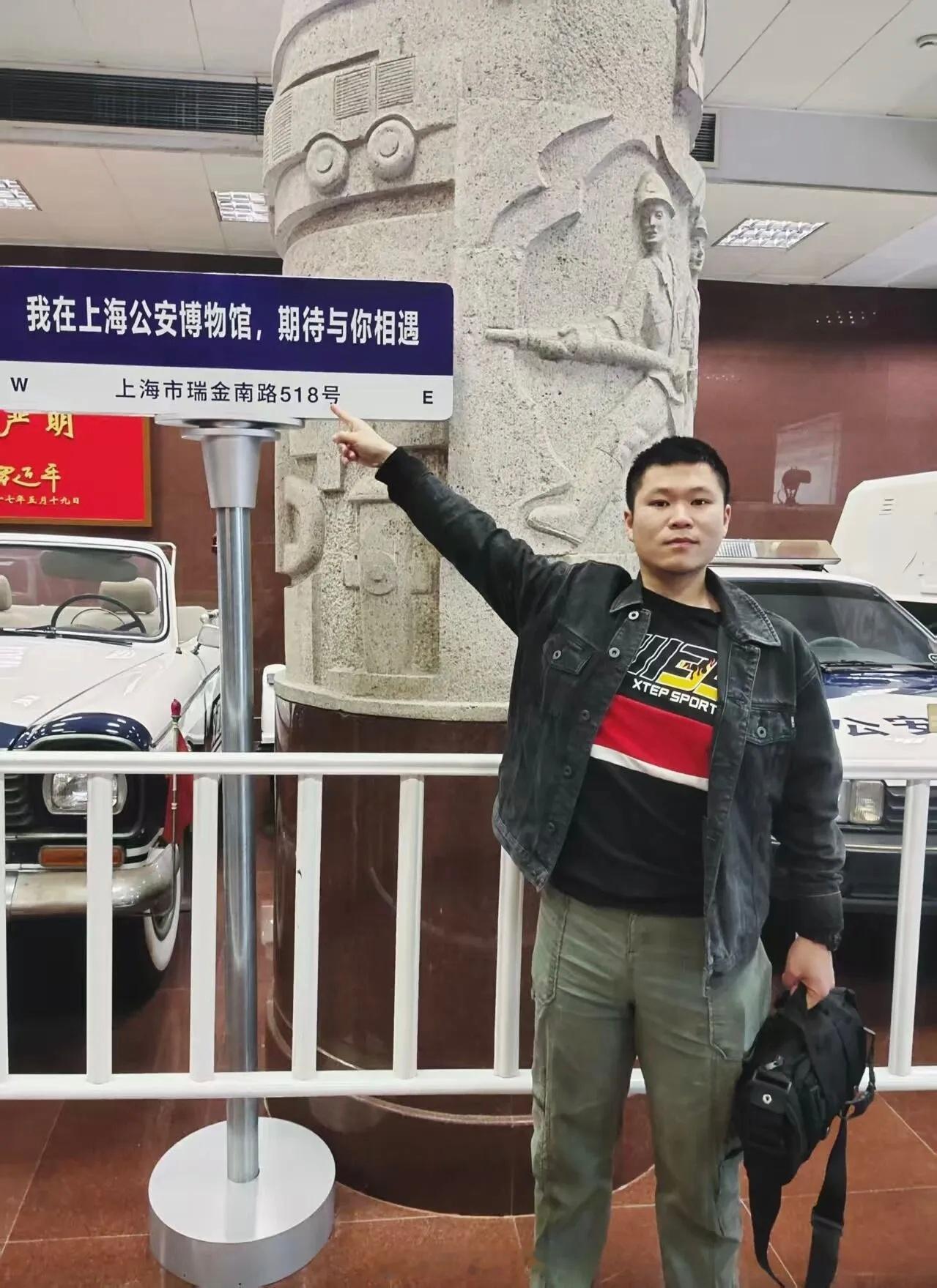 痛心！辽宁一大学生救落水父子不幸牺牲辽宁，近日，抚顺籍大学生金城龙在沈阳浑河岸边