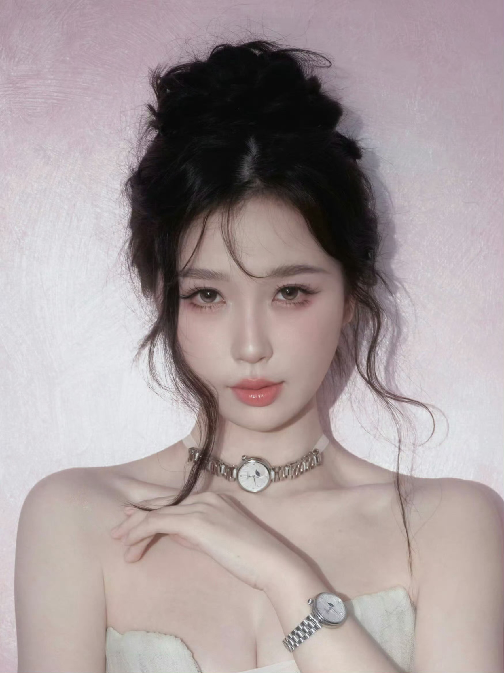 虞书欣草帽披肩此女好会穿，眼前一亮上次手表当choker也是好有创意 