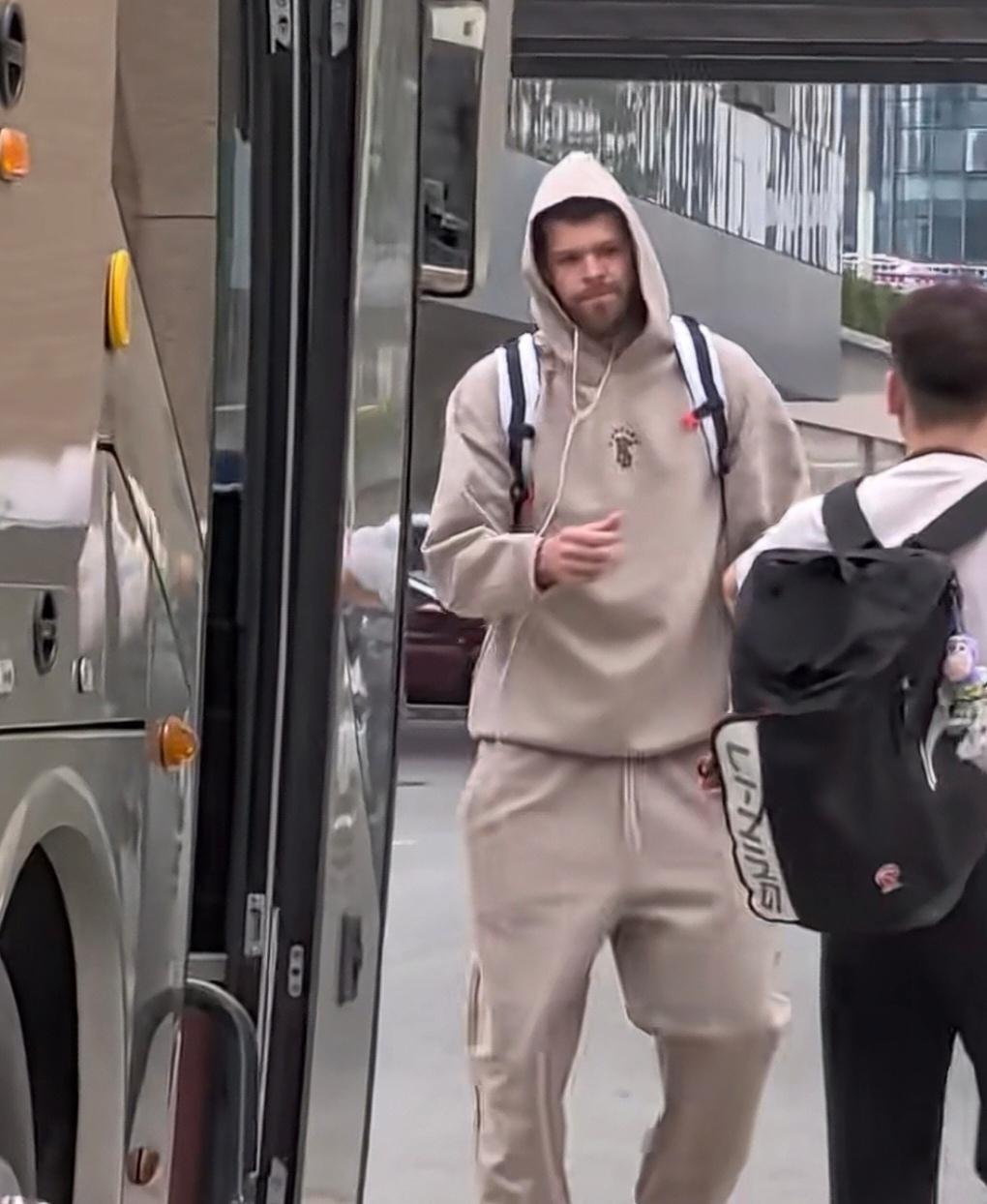 广东宏远最近的外援情况有点特殊，萨姆纳虽然已经跟着球队前往客场，但伤势问题可能让