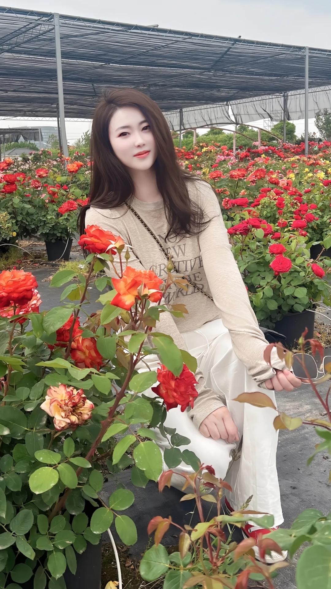 风递花香，春酿温柔，日子缓缓，岁岁安然！女生如何穿搭看起来时尚更有品味呢女生怎么