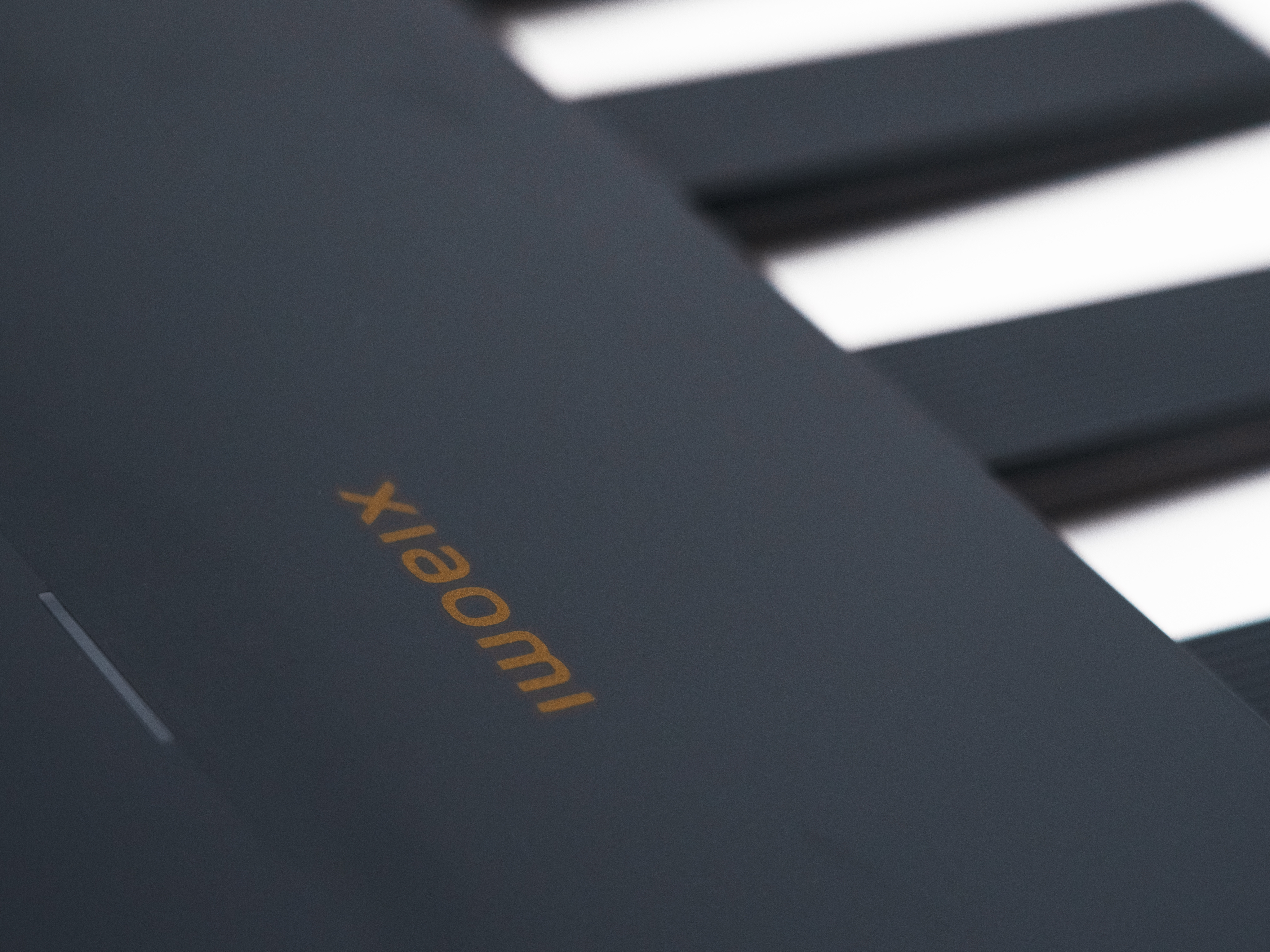 之前工作室的那个路由器网速太慢了，还总是时不时的断网，于是就给他们新换了一个前段