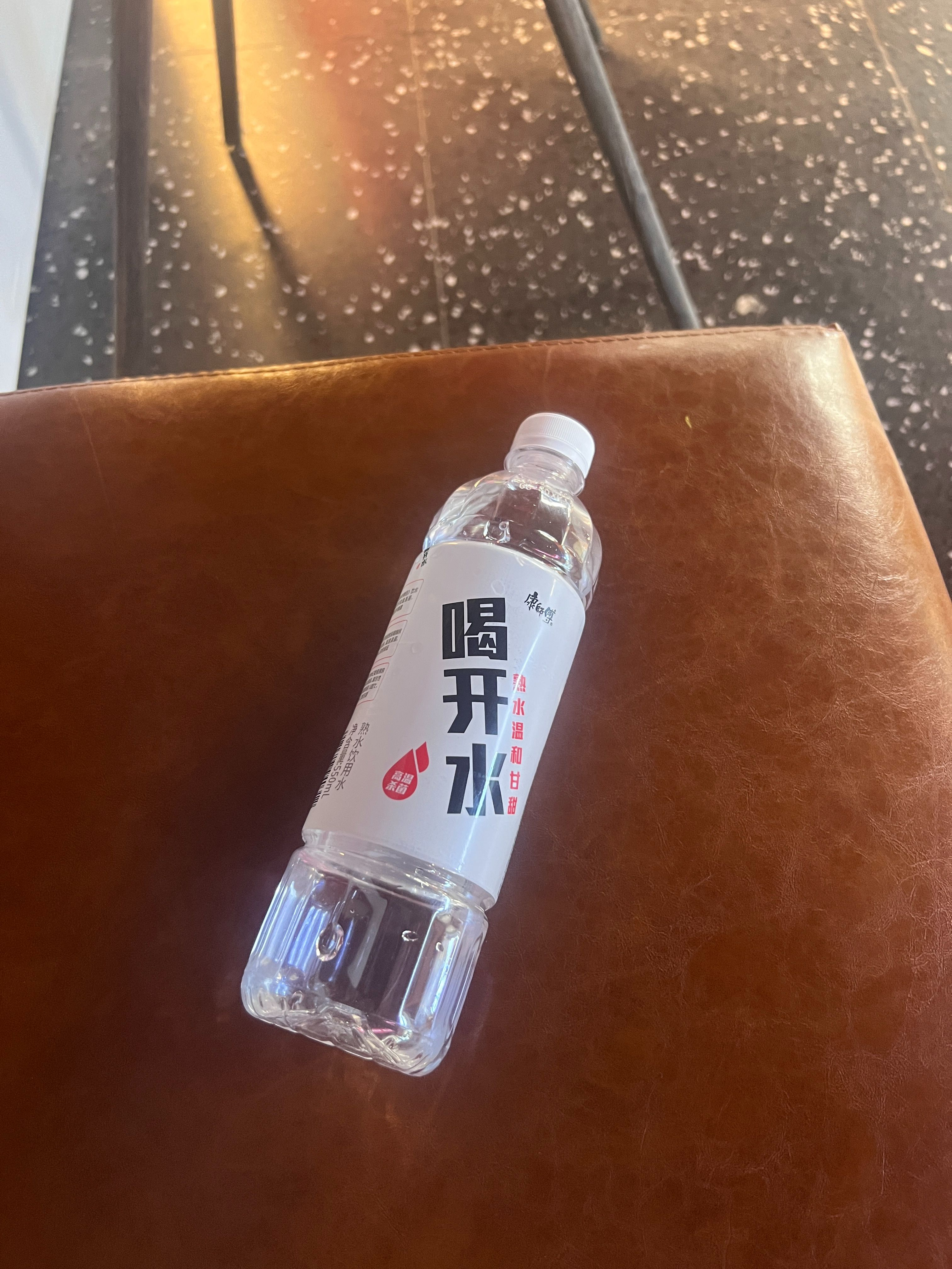 肠胃敏感的人，总能在细碎的小事里找到安全感，比如一瓶熟悉的喝开水，比如一部温暖的