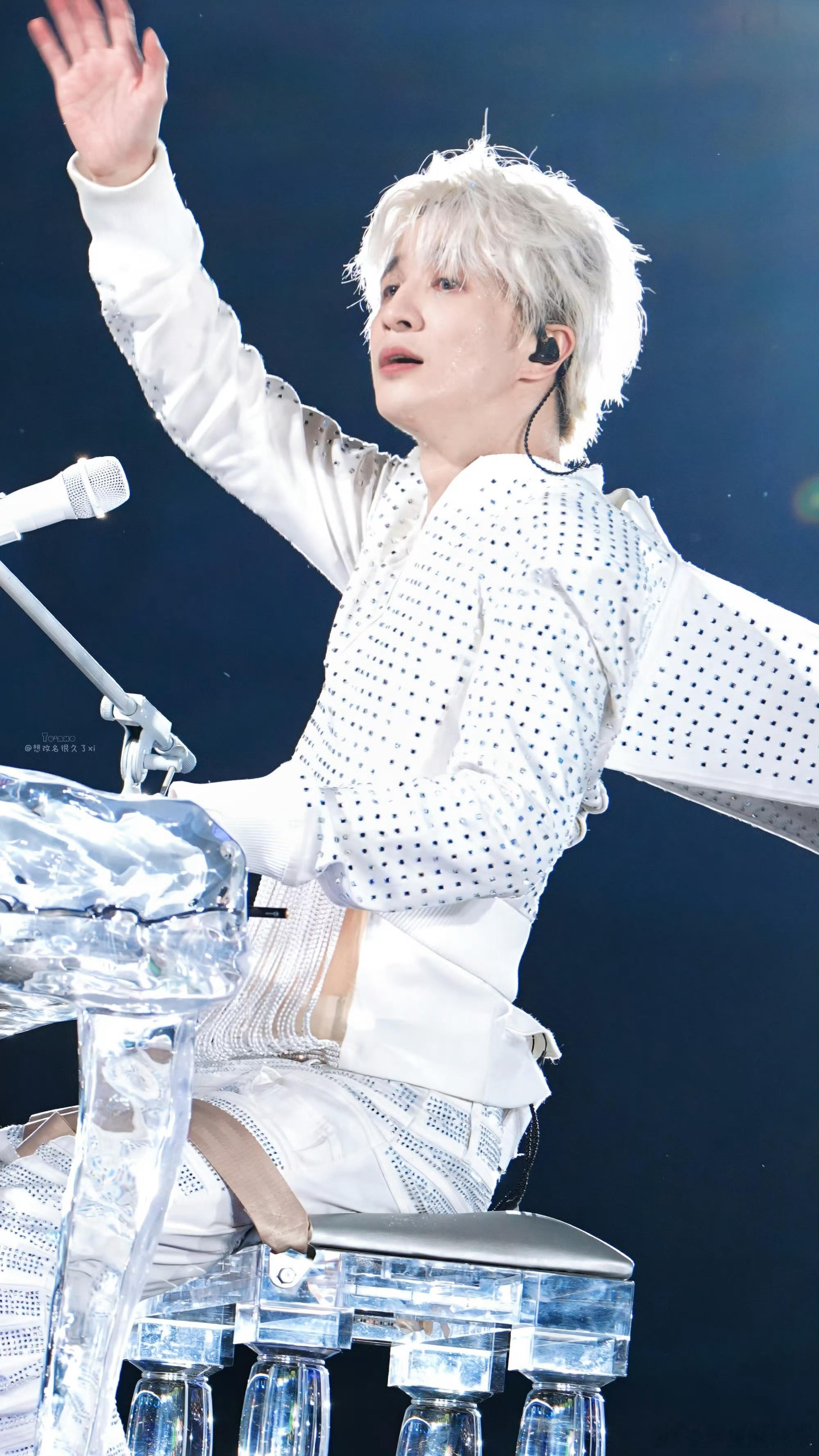 薛之谦老年人了只懂我要验牌薛之谦在线跟不上网络热词，OOTD是什么？直接摆烂：老