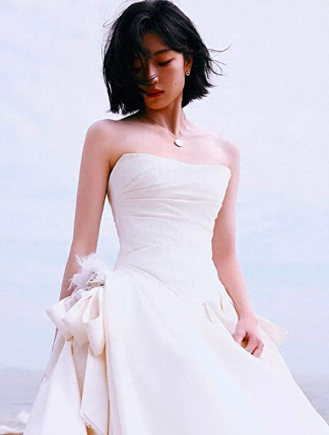 红毯之外，是谁把“女性叙事”重新打开？
