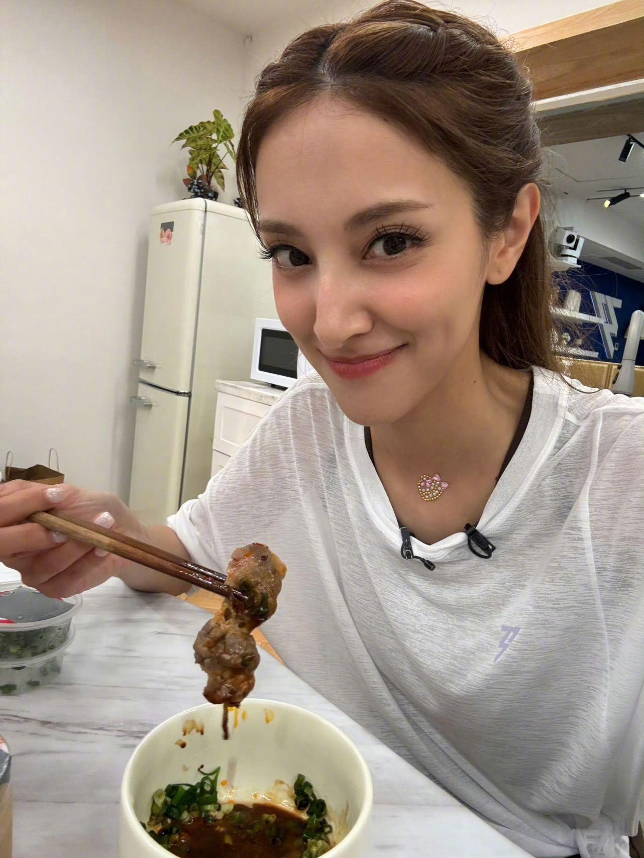 陈凯琳的长沙夜市吃播看饿了 被陈凯琳长沙夜市吃播狠狠圈粉！紧张的练习之后出发夜市