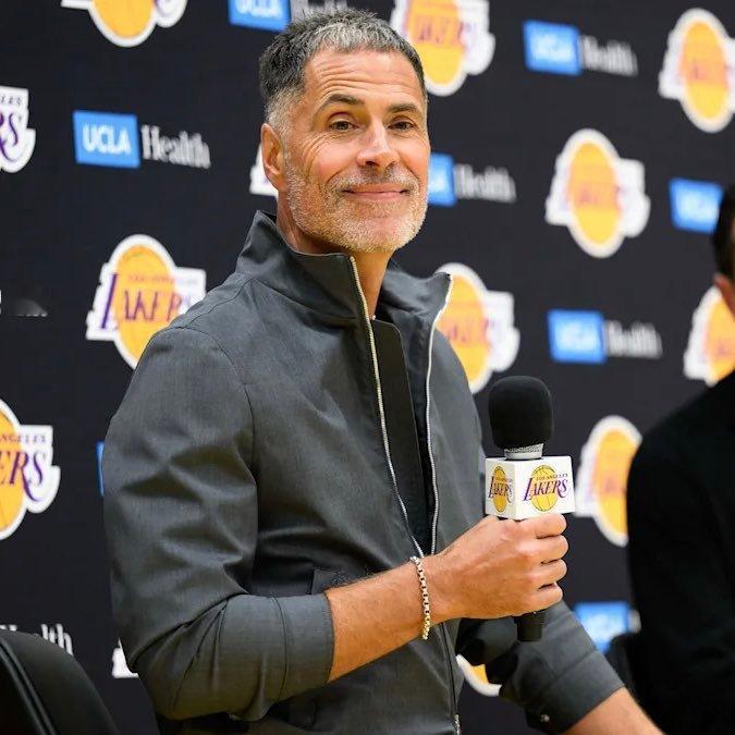 名记Chris Haynes在NBATV节目中说：“湖人已经物色好了一名备选球员