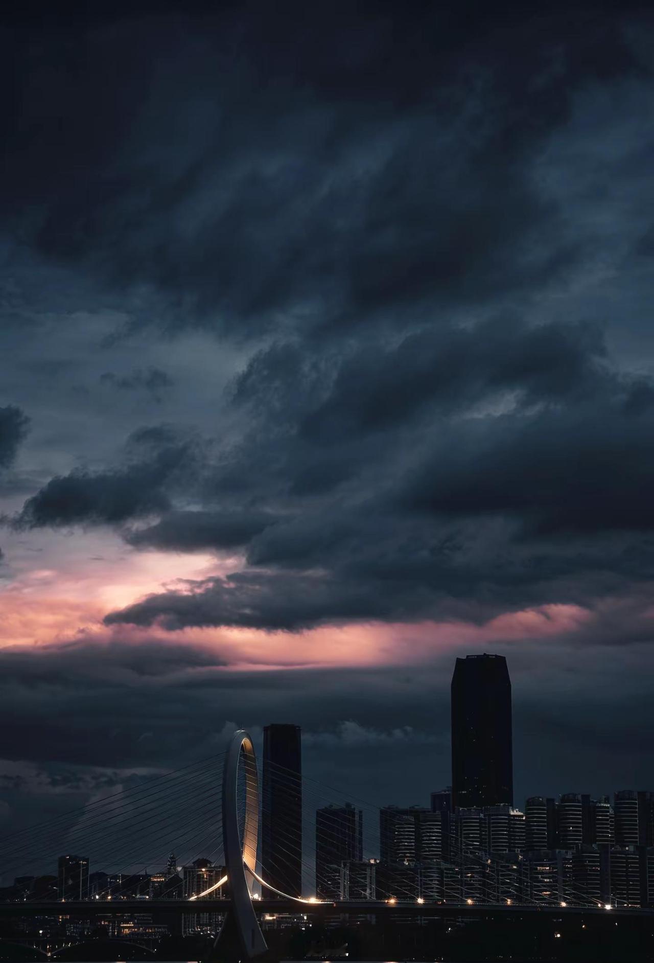 又开始狂风暴雨了…