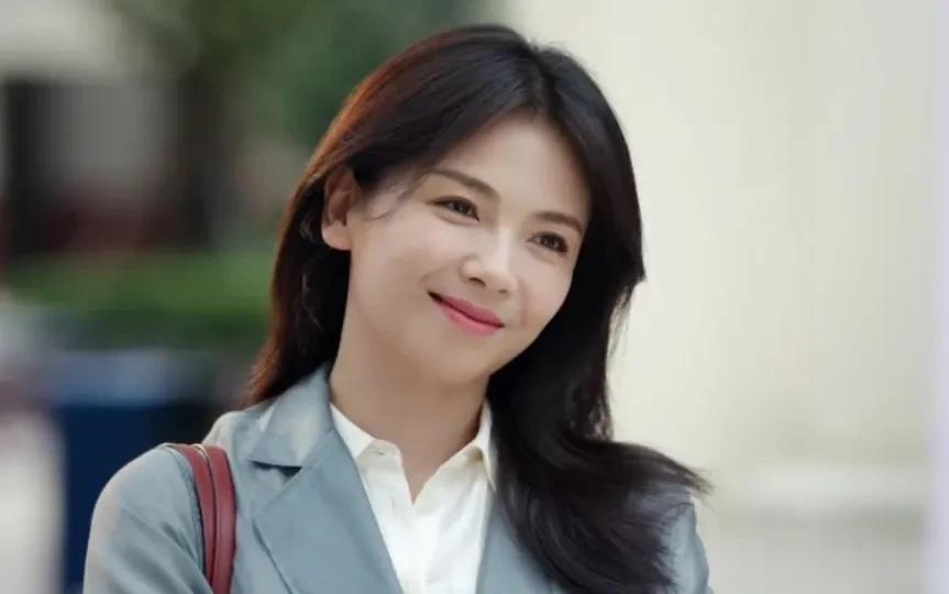 #影视连载计划#
《做自己的光》
从“互助独立”到“独立互助”，是女性群像题材的