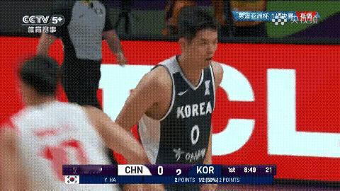 赵睿首开纪录！在今晚男篮亚洲杯1/4决赛，中国男篮对阵韩国男篮的第一节比赛中，赵