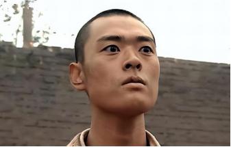 [浮云]“演员李幼斌曾说，拍摄亮剑，张桐扮演我的勤务兵，也就是魏和尚，他年轻，却