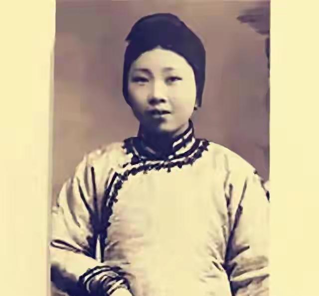 钱学森在晚年回忆时曾亲口承认过：对自己这一生影响最大的其实并不是导师，而是家里那