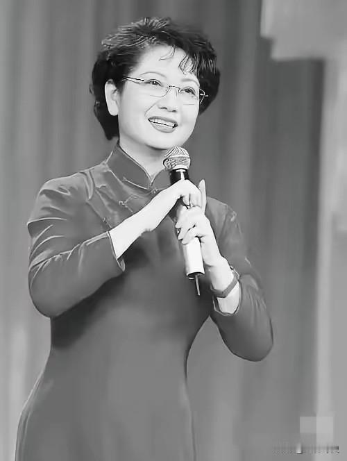 世事无常！79岁京剧大师李维康骤然离世，前两月依旧精神矍铄，太让人惋惜

果然生