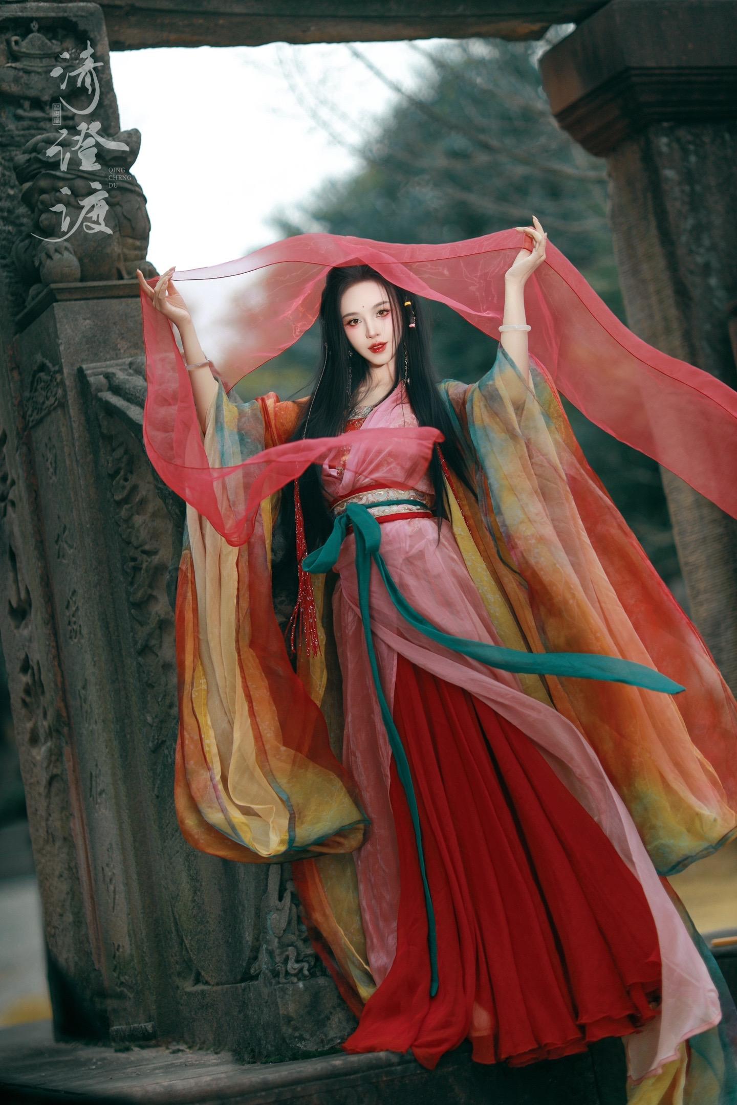 当把烟火的灵感做成衣服…