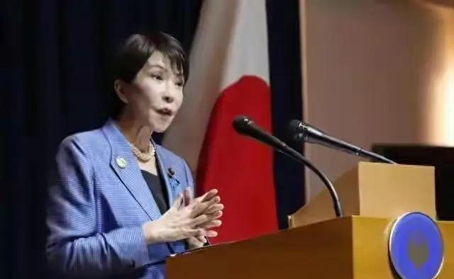 日本著名时政评论员佐藤章6月17日写道：“从各种意义上说，这次的G7，高市根本不