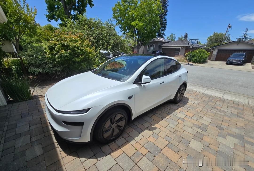 一季度，特斯拉Model Y在美国卖了7.86万辆，第一
一季度，特斯拉Mode