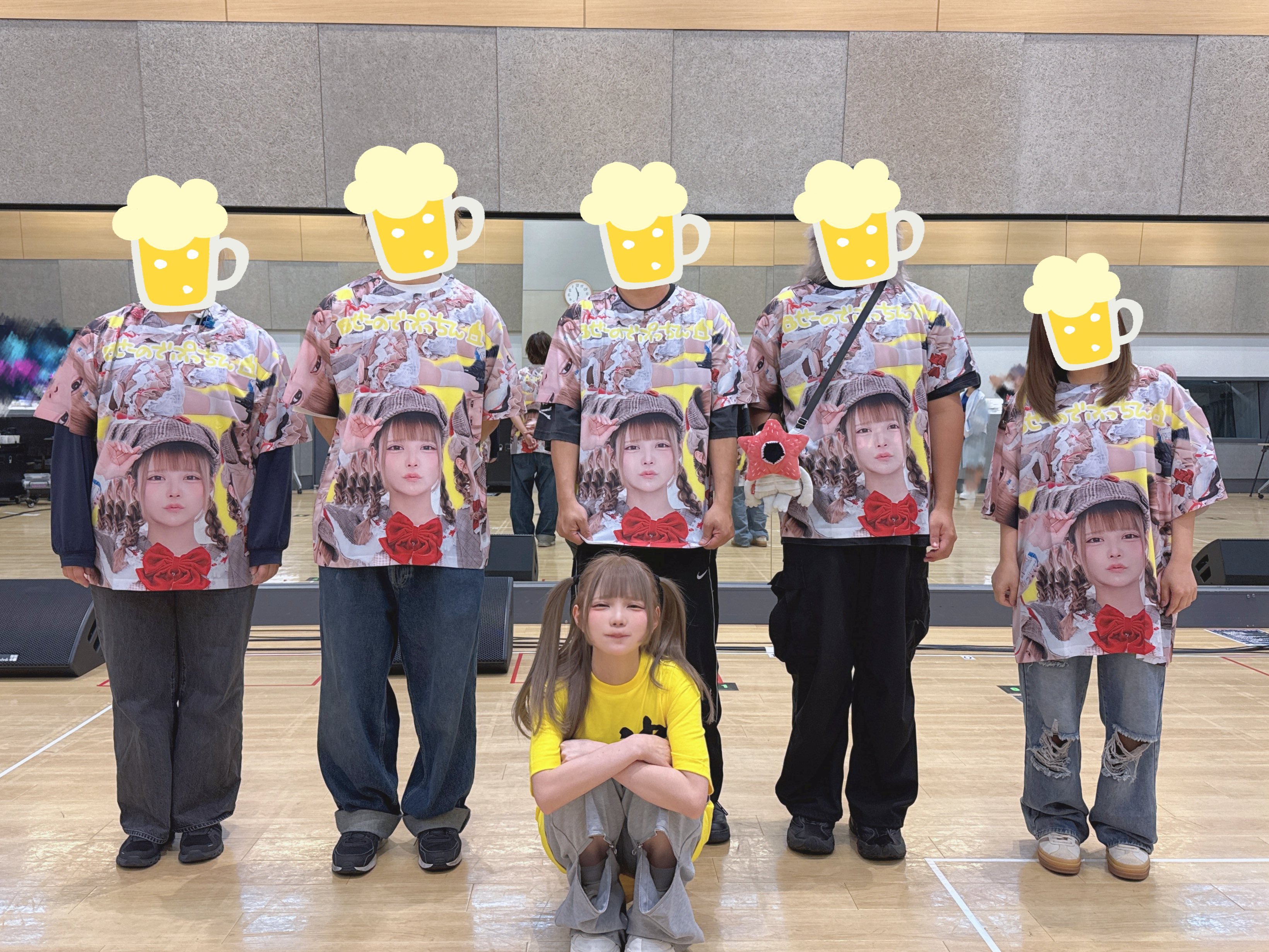 眠岸ぷりん：：「复归首日的Staff们！！超温暖的，感动得眼泪都出来了ㅠㅠ布丁老
