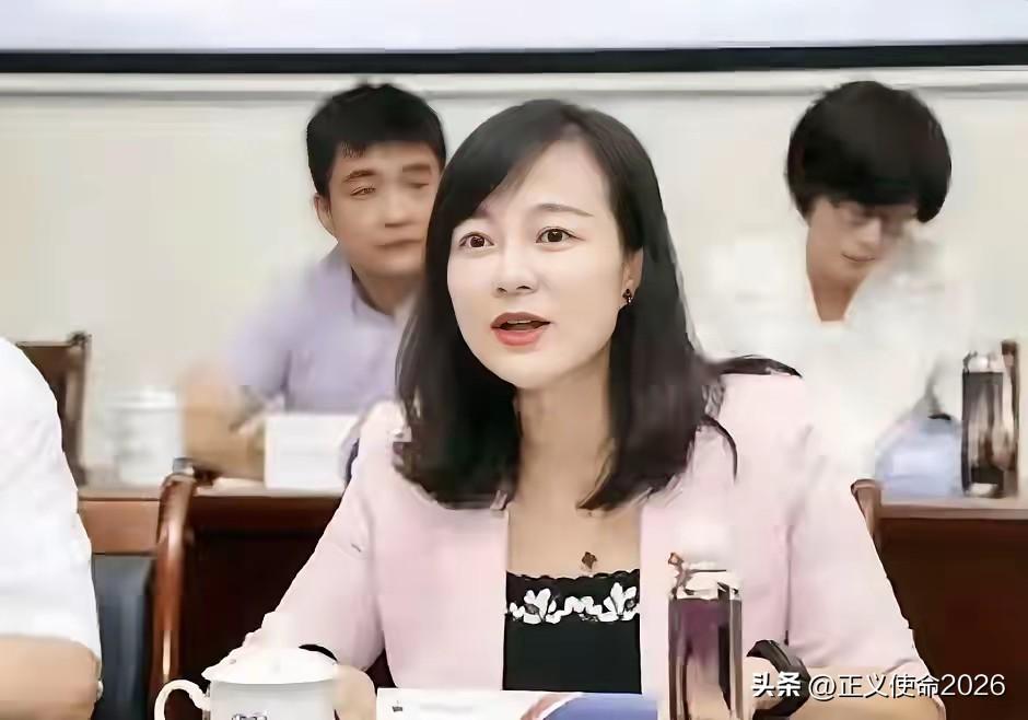 我问我在茅台内部干过的朋友：那个蒋焰真这么厉害？我朋友跟我说：你太小看她了！你们