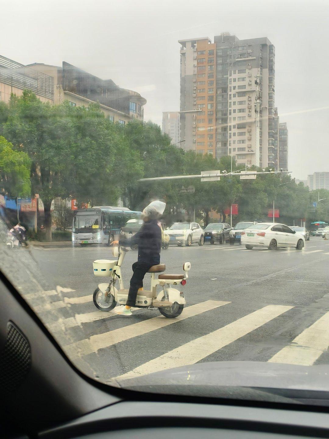 满级头盔[吃瓜] ​​​