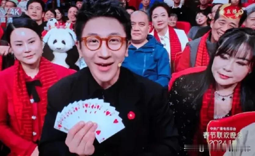 2024年龙年春晚的收视率表现出色，**最高收视率突破了34%**。

根据统计