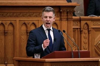 时政观察员匈牙利为何禁止进口乌克兰农产品保护本国农民的利益。泽连斯基"算去算来，