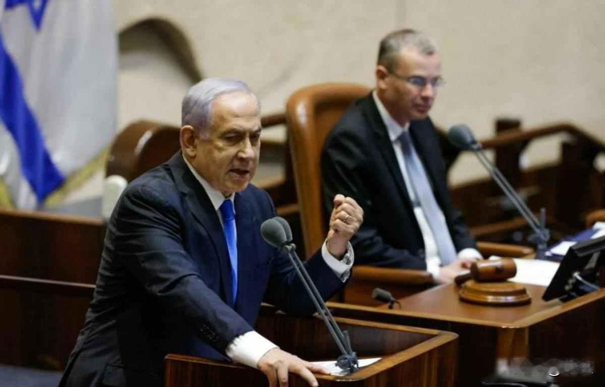 150人守镇，1.5万人撤退，一场战斗揭开了训练与信任的裂缝
从4月9日开始，以