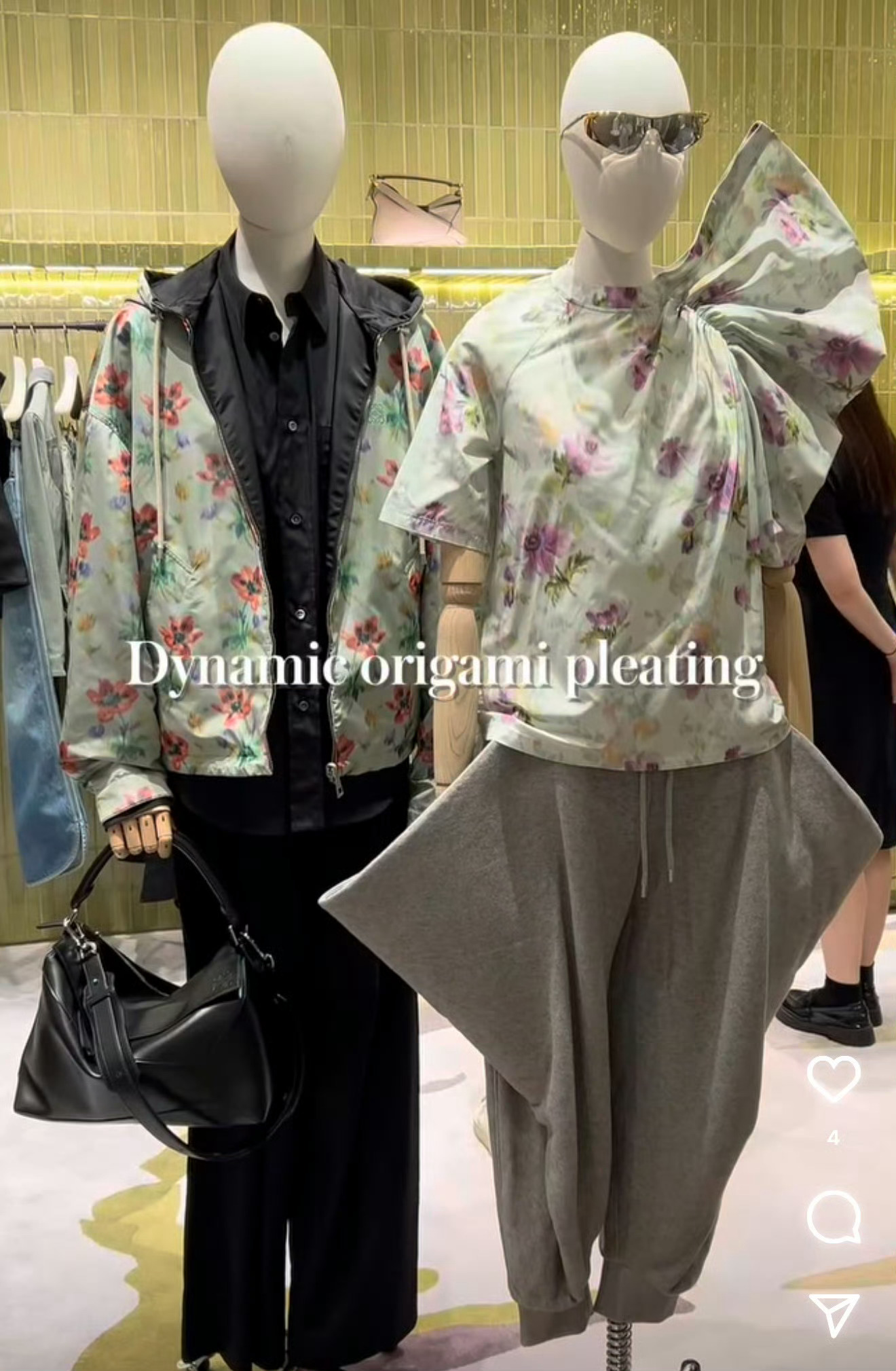 罗意威的衣服是真难看啊……[允悲][允悲][允悲]难为杨幂了…… ​​​