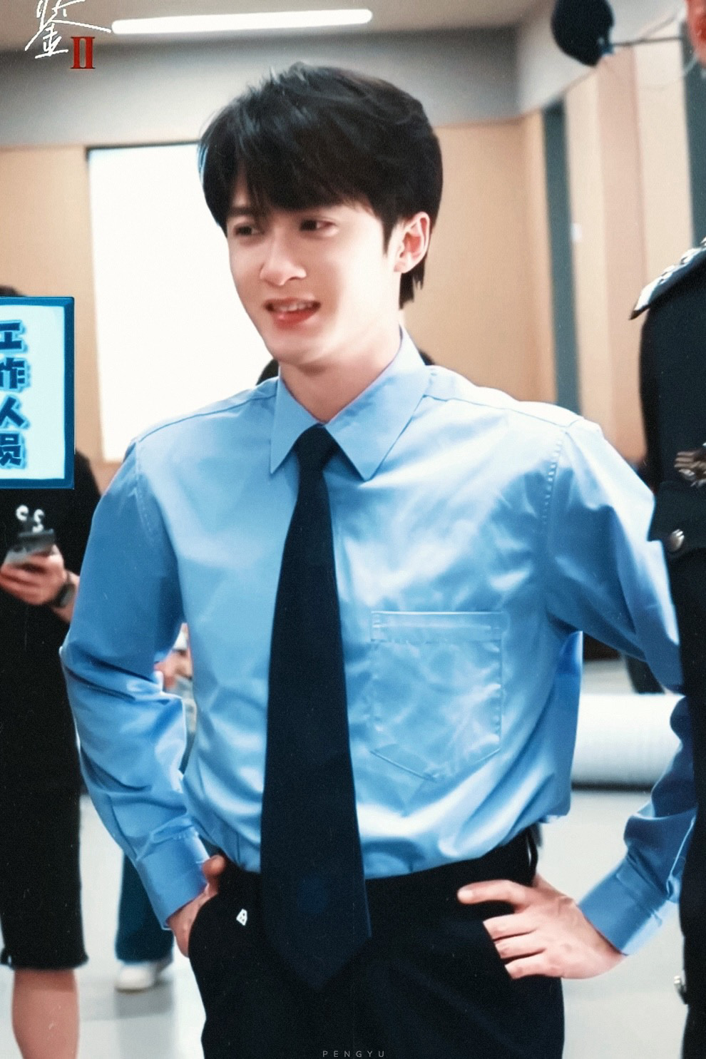 穿警服嘟檀健次沈翊
