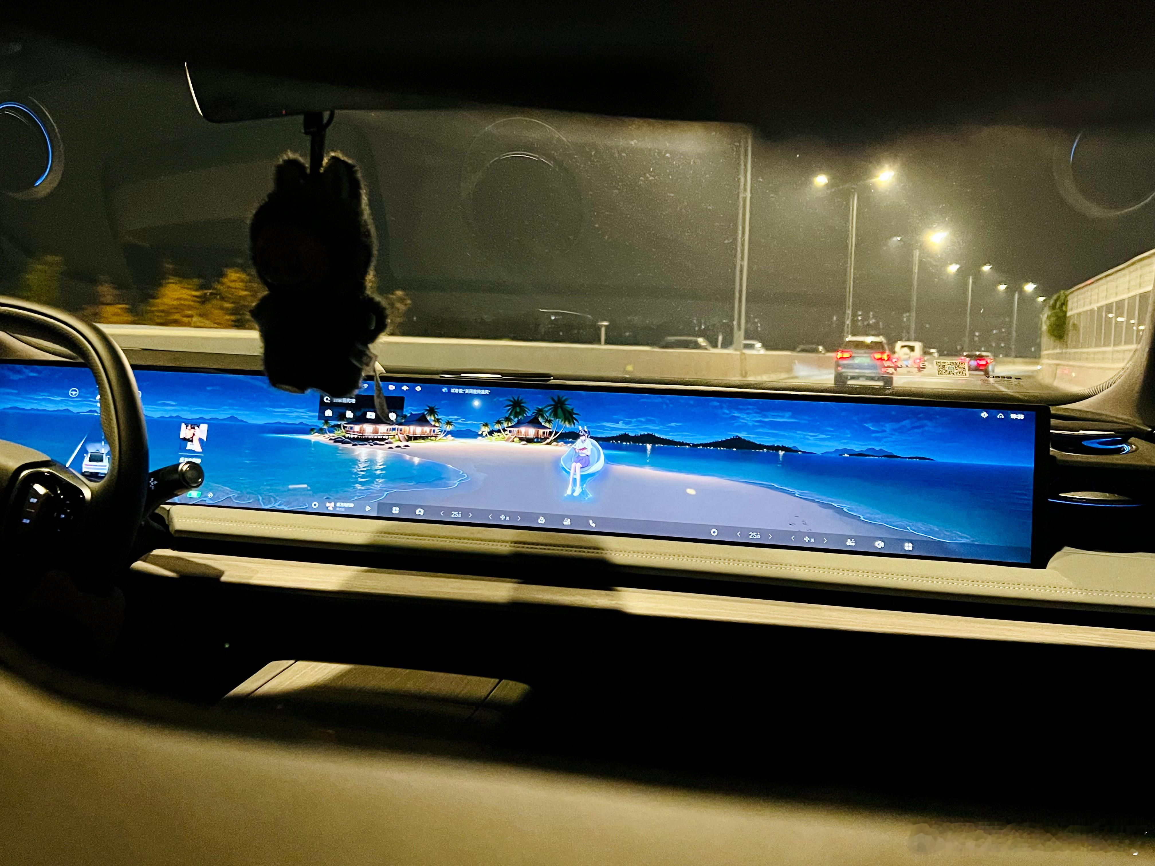 这大长条屏幕，真够震撼，要做就做极致，这样挺好的 武汉·武汉金银湖国际高尔夫球会