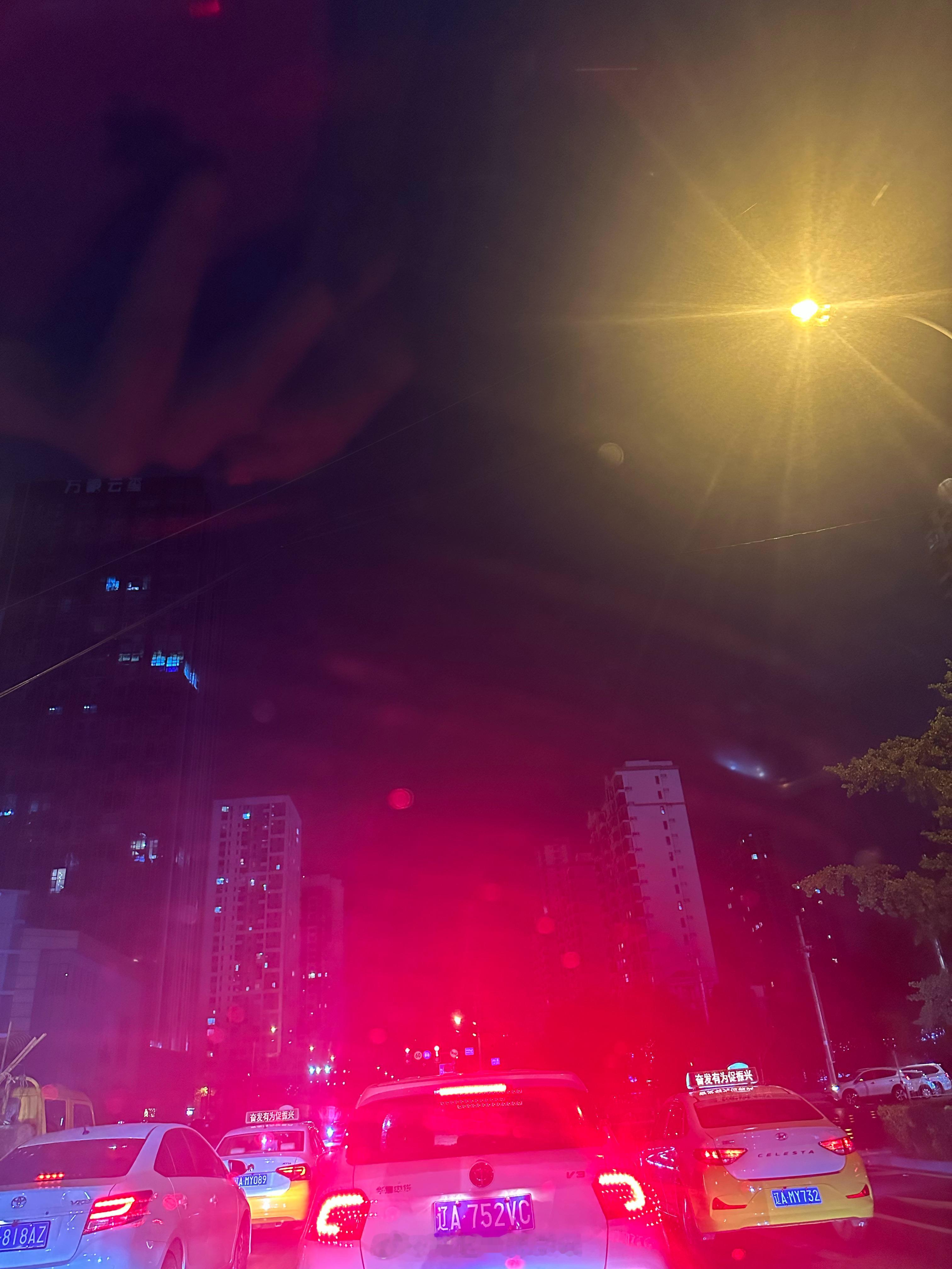 宝宝哥，我也才下班[委屈]忙着的一天 ​​​