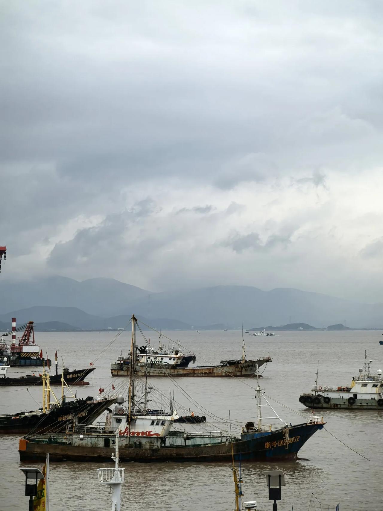 沈家门
——宁波石浦，台州石塘，舟山沈家门