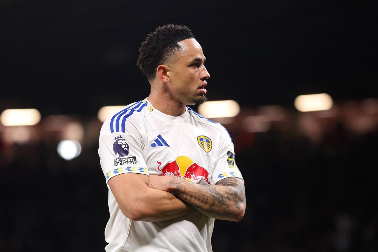 【保级近在眼前】在今天凌晨结束的英超比赛中，凭借奥卡福尔的梅开二度，利兹联客场2