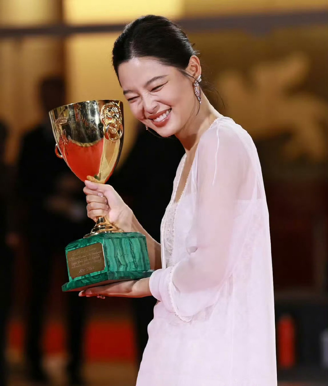 辛芷蕾考虑过转行 喜人奇妙夜 威尼斯影后也曾想转行？辛芷蕾看《史密撕再就业》共情