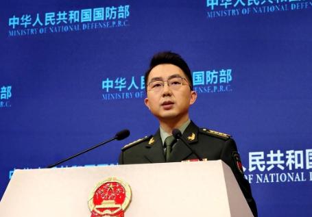 国防部发布会，一个记者突然抛出个尖锐问题：要是日方强行登钓鱼岛，怎么办？
 
现