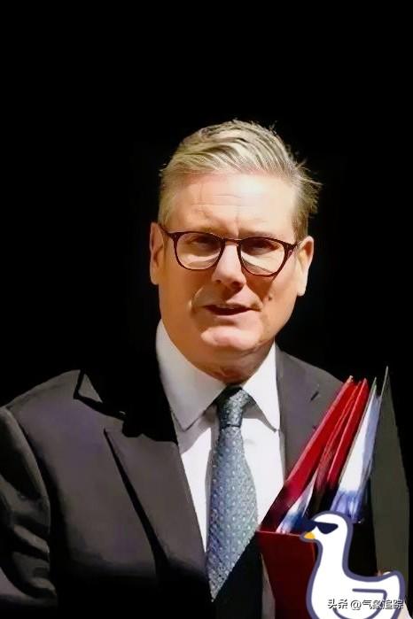 快讯快讯！

英国正式宣布了！

英国首相斯塔默发了段视频，直接说认巴勒斯坦了。