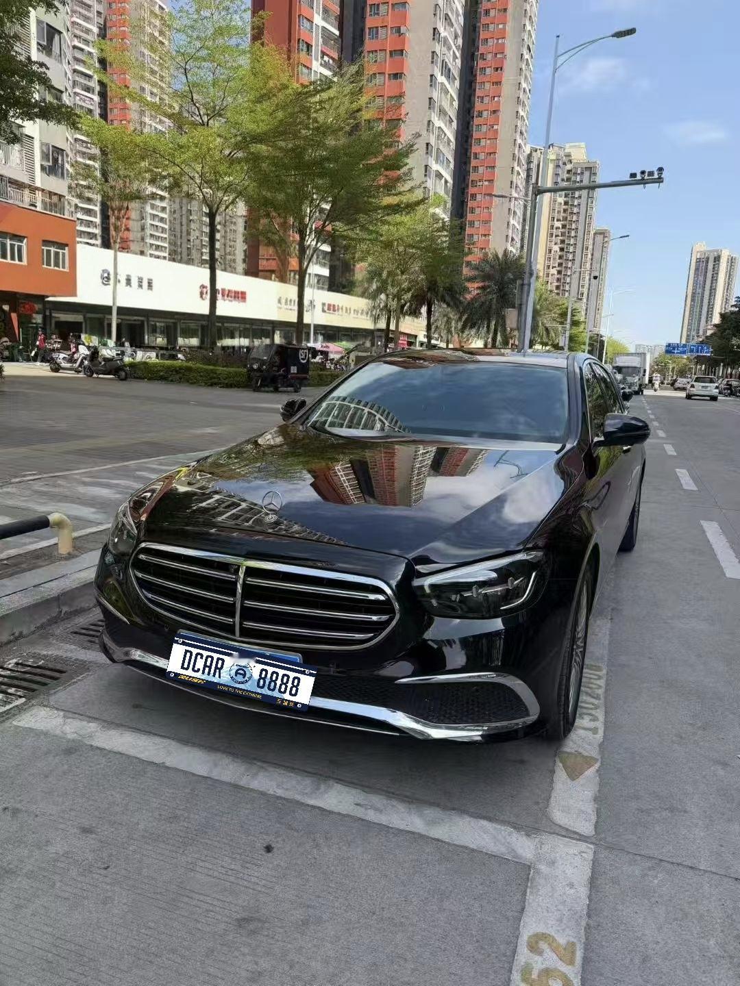 30万买“公路头等舱”？2022款奔驰E300L，告诉你什么叫降维打击
兄弟们，
