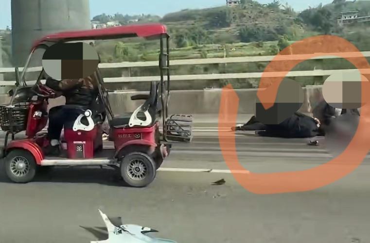 宜宾18岁男子酒驾摩托，
致1死6伤！别拿生命当儿戏！
3月20日，四川宜宾，一